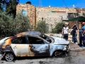 مستوطنون يضرمون النار بمركبتين في فَرْعطَا شرقي مدينة قلقيلية