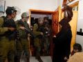 قوات الاحتلال تعتقل (4) مواطنين من الخليل ونابلس