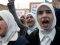 الاتحاد الأوروبي يحظر الحجاب والرموز الدينية في العمل