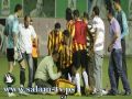 بالصور: انقاذ حياة لاعب وادي النيص اشرف نعمان بعد بلع لسانه
