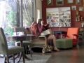 فيديو لكرسي حي يجذب أكثر من 1.6 مليون مشاهد خلال أسبوع - شاهد