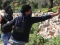 اصابة مستوطن بجروح بالقاء الحجاره عليه قرب بيت لحم