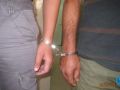 الشرطة تلقي القبض على شخصين بحوزتهما مواد مخدرة