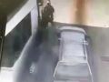 شاهد بالفيديو : سيارة تدهس جنديًا إسرائيليًا على حاجز الزعيم بالقدس أمس