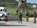 قوات الاحتلال تعتقل شابا من قرية حوسان غرب بيت لحم