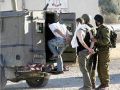 الاحتلال يعتقل4 مواطنين بينهم فتى من مخيم الفوار