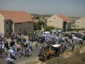 مسيرة نسائية اسرائيلية احتجاجاً على القاء الحجارة على المستوطنين