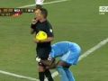 حارس منتخب نيجيريا يضحك العالم بطريقة احتفاله - شاهد الفيديو