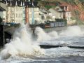 نتيجة لمنخفض جوي قوي جداً : بريطانيا تتأهب لاستقبال أعتى عاصفة منذ 20 عاما