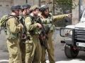 جيش الاحتلال يعتقل 7 مواطنين من بني نعيم والأغوار