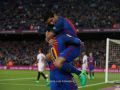 ميسي يقود برشلونة لدك إشبيلية