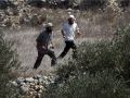 مستوطنون يهاجمون مركبات فلسطينية بالحجارة قرب مستوطنة يتسهار