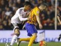 فالنسيا يُسقط برشلونة في فخ التعادل