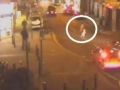 شاهد الفيديو : سيارة تصدم ام وابنتها في احد شوارع انجلترا