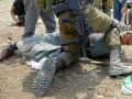 ‫ الاحتلال يقمع وقفة احتجاجية في طولكرم ويصيب العشرات