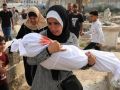 استشهاد طفل متأثرا بإصابته بقصف إسرائيلي وسط قطاع غزة
