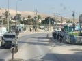 اصابة ثلاثة مستوطنين بهجوم اطلاق نار نفذه فلسطيني يرتدي زي جيa الاحتلال قرب العوجا