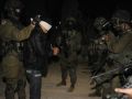 قوات الاحتلال تعتقل مواطناً من بلدة بيت امر بالخليل