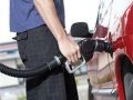توقعات بإنخفاض أسعار البنزين في إسرائيل