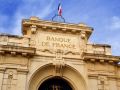 مصرف فرنسي ينسى تسعينية في خزانته 23 ساعة