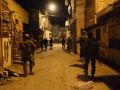 قوات الاحتلال تعتقل مواطناً بعد مداهمة مخيم الأمعري بمحافظة رام الله