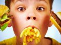 دراسة: تناول الأطفال للوجبات السريعة يجعلهم أكثر عرضة لأمراض القلب والسكري