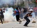 إصابة ثلاثة مواطنين بجروح والعشرات بالاختناق في مسيرة بلعين