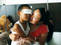 شاهد الفيديو : عمة تقوم ببيع عين طفل في حادثة تصدم الصين