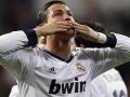 بالفيديو : شبية كرستيانو رونالدو يثير الدهشه في شوارع مدريد