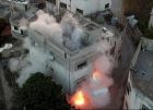 الاحتلال يفجر منزل أسير في الخليل ويوسع اقتحاماته بالضفة