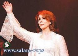 محبو فيروز يعتصمون احتجاجاً على منعها من الغناء بأمر القضاء