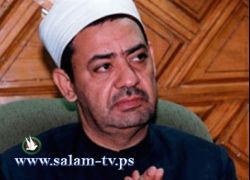 تعرض شيخ الأزهر والمفتي ووزير الأوقاف لاعتداء