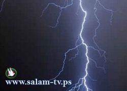 صاعقة برق تقتل طالبة إماراتية