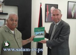 الزعتري يستقبل النجاب ويتسلم نسخة عن كتاب جديد حول قدامى خريجي مدرسة خضوري للفترة 1930-1964