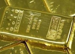 انخفاض سعر الذهب حوالى 225 دولاراً يومي الجمعة والإثنين