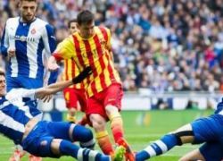 برشلونة يفوز على اسبانيول بهدف ويتصدر الدوري مؤقتاً