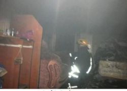 إصابة مواطنين الإختناق وإنقاذ طفل بحريق منزل في طولكرم