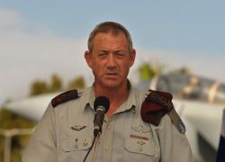 غانيتس دعم احتلال اجزاء من غزة خلال الحرب