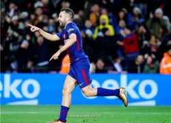 برشلونة يدمر بيتيس بخماسية