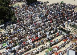 120 ألف مصل يؤدون صلاة الجمعة الأولى من رمضان في المسجد الأقصى المبارك