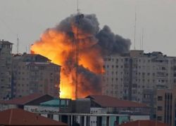 مسؤول اسرائيلي : حماس طلبت الهدنة بعد تلقيها ضربات قاسية