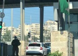 اسرائيل تنفي السماح بدخول الفلسطينيين بسياراتهم يومي الخميس والجمعة ودون تصاريح
