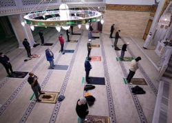 دراسة أميركية: انخفاض اهتمام الناس بالأديان عدا الإسلام