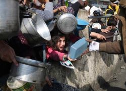 مسؤولون إسرائيليون: حكومة نتنياهو لم تناقش بجدية مسألة المساعدات لغزة