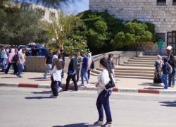 اسرائيل تقر مشروع قانون يمنع توظيف المعلمين الذين درسوا في جامعات فلسطينية