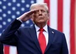 ترامب يفرض رسوما قدرها 100 ألف دولار للحصول على تأشيرة العمل