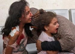 جيش الاحتلال يرتكب مجزرة في حي الزيتون: 11 شهيدًا معظمهم من الأطفال