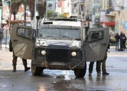 محاصرة مواطنين.. الاحتلال يشن اقتحامات واعتقالات بالضفة والقدس