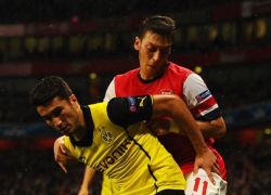 الارسنال يثأر من بروسيا دورتموند بفضل هدف رامزي