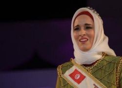 متمنية تحرير فلسطين - التونسية بن قفراش تفوز بلقب ملكة جمال العالم الإسلامي
